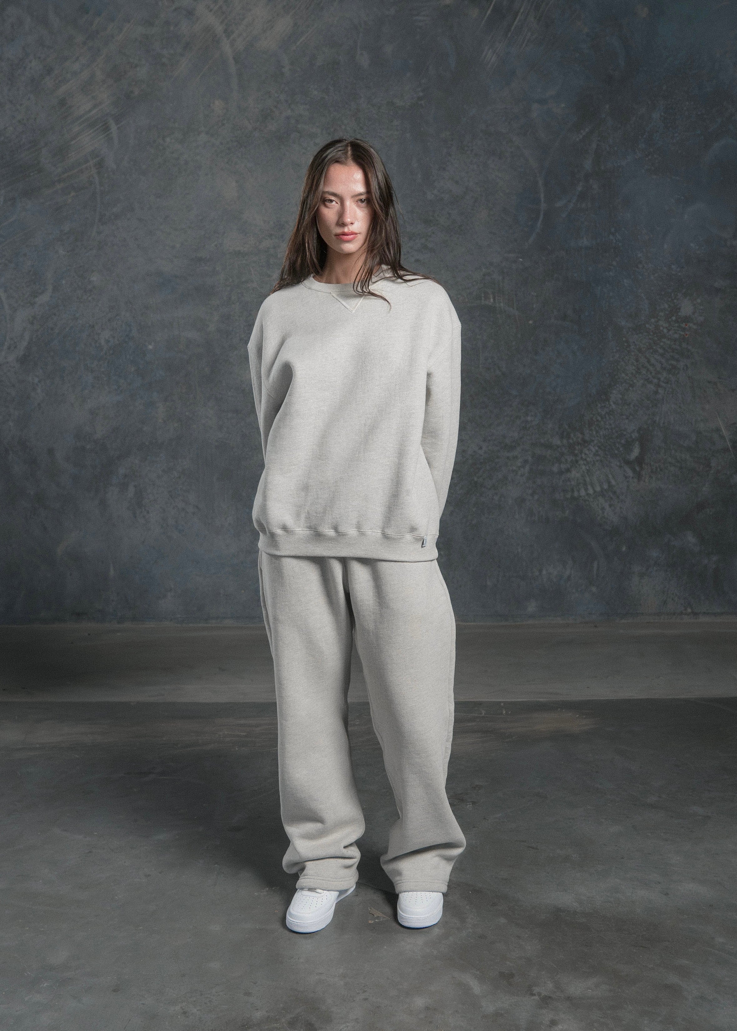 CREWNECK - HEATHER GREY